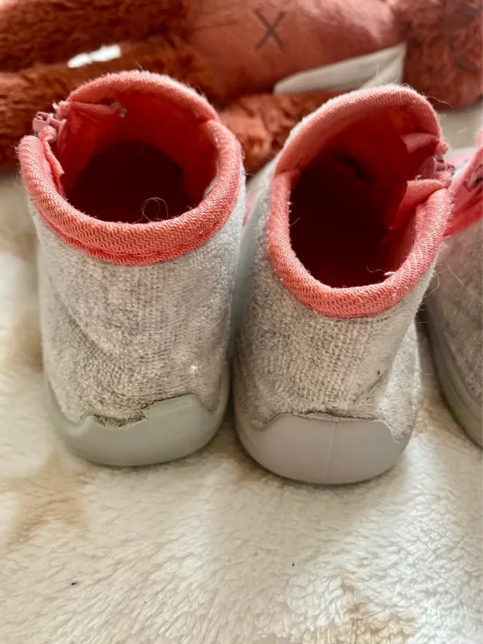 Deux paires chaussons - photo numéro 6