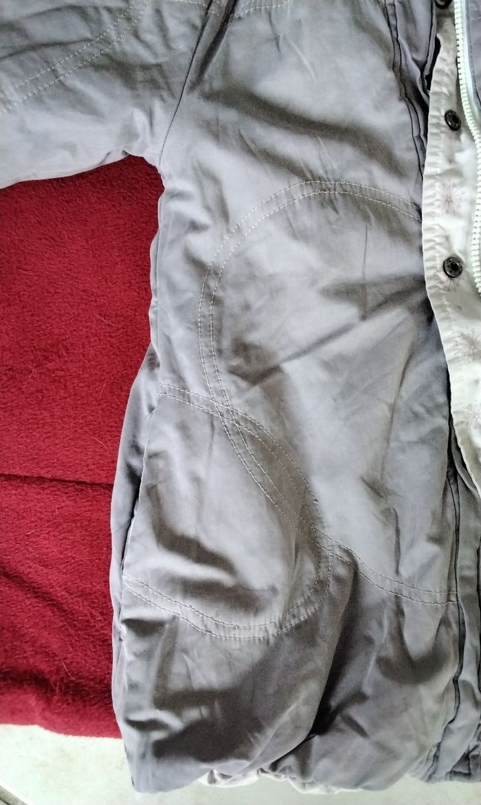 Manteau  réversible  ,1 côté crème, 1 côté mauve, fermeture et pressions, Vertbaudet, 4 ans - photo numéro 6