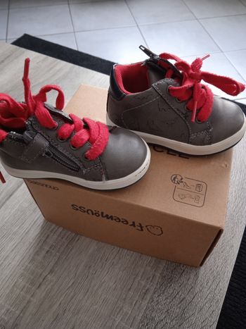 Petite chaussures garçon