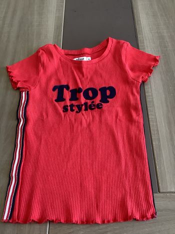 T-shirt manche courte taille 4 ans