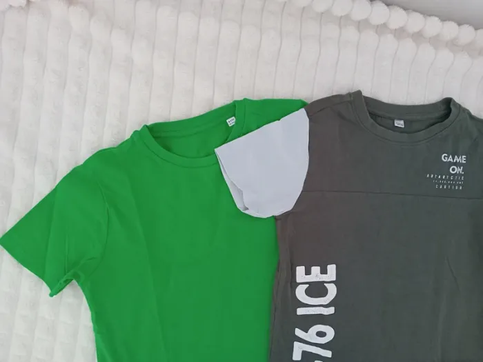 Lot Tshirt garçon 9ans 💚🖤 - photo numéro 2