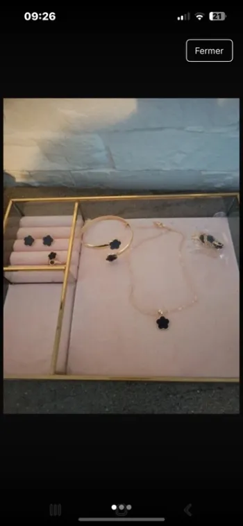 Parure 5 pièces neuve trèfle
