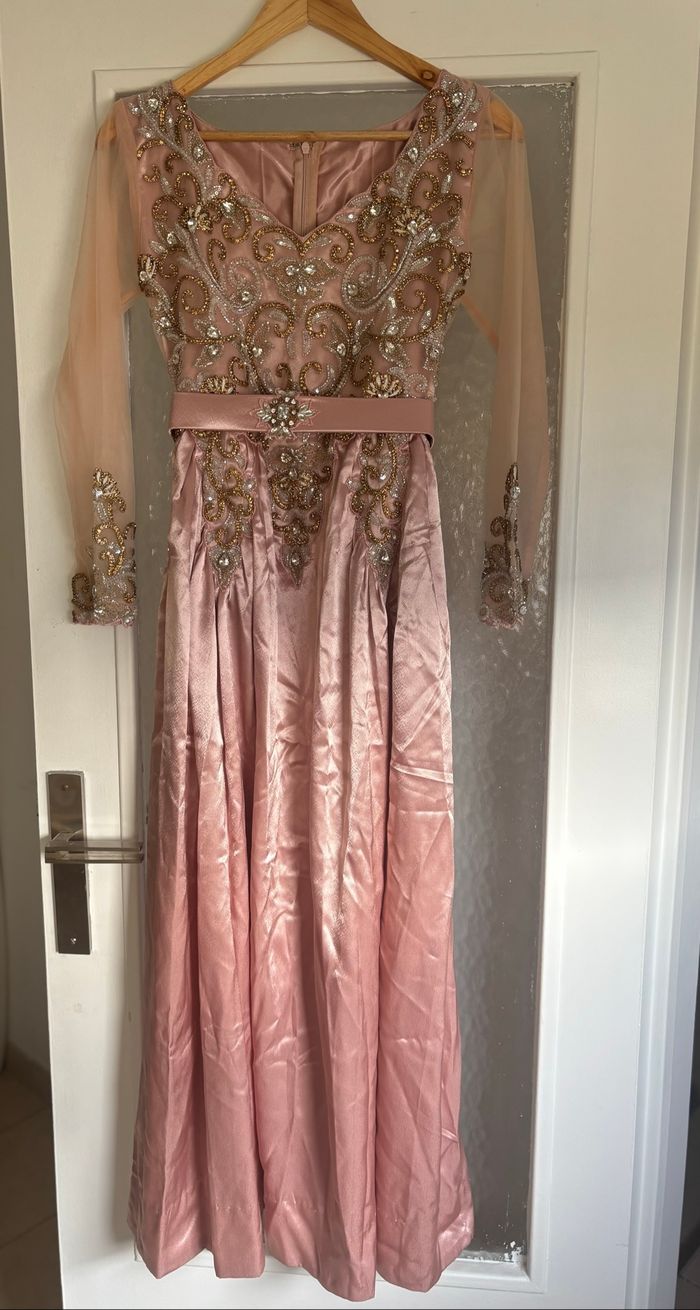 Robe de soirée - photo numéro 2