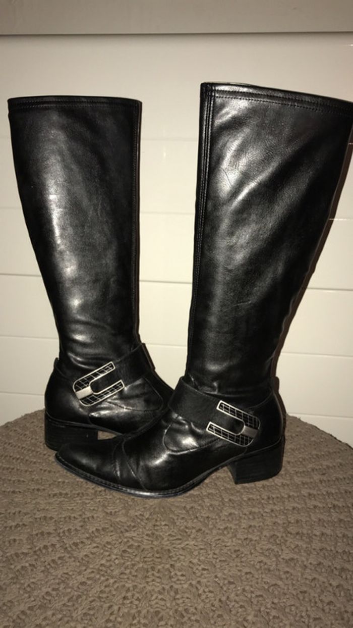 Bottes en cuir noir