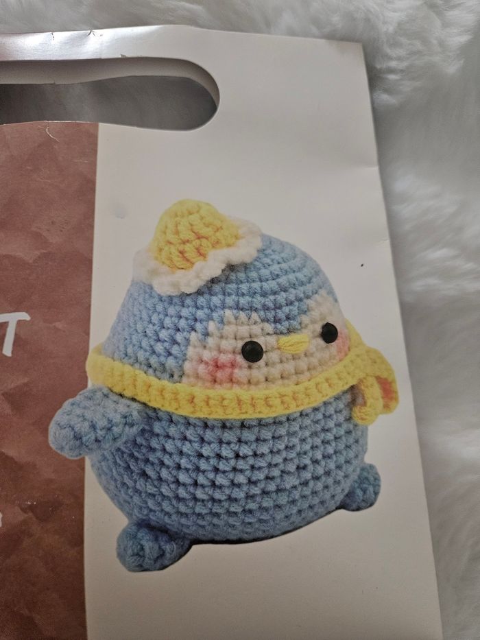 Kit de crochet doudou pingouin neuf sans étiquette - photo numéro 2