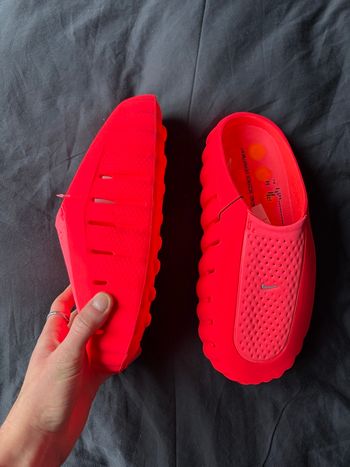 Nike Mind 001 Solar Red