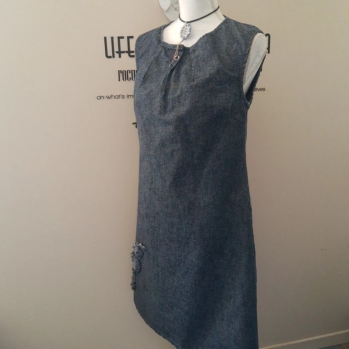 Robe mi longue denim en jean souple 100% coton couleur chambray coupe trapèze - photo numéro 4