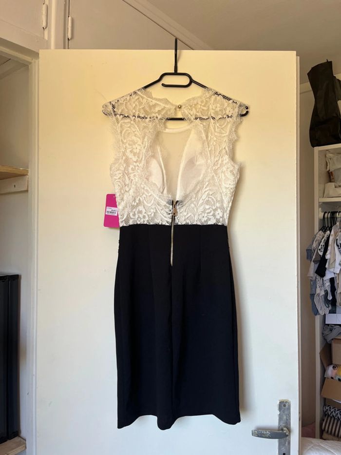 Robe noire et blanc taille S - photo numéro 2