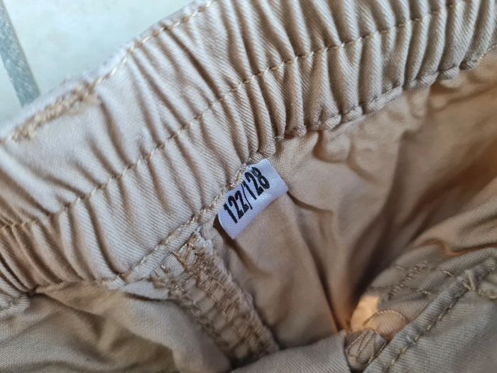 Pantalon beige fille fin - photo numéro 3