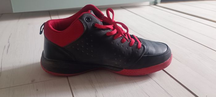 👟 Baskets/chaussures de sport noires et rouges 40 👟 - photo numéro 6