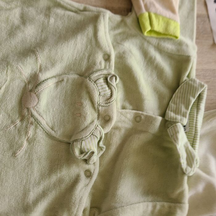 Lot de pyjamas bébé 1mois mixte - photo numéro 2