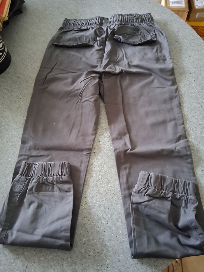 Pantalon " kiabi" gris " t-'12 ans - photo numéro 2