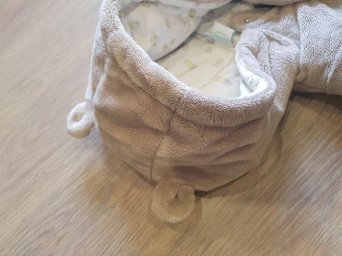 combinaison Winnie l'ourson beige 1-3 mois disney - photo numéro 5