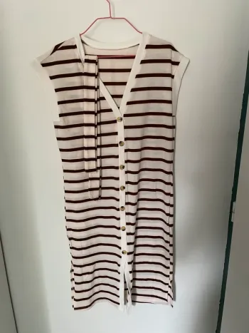 Jolie robe rayée marron