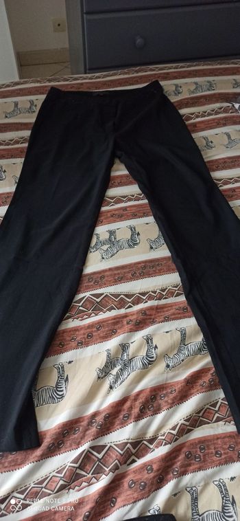 Pantalon noir t. 42 Kiabi