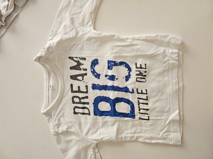 Lot de 4 t shirt 6 mois différentes marques - photo numéro 2