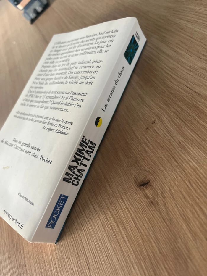 Livre de Maxime Chattam - les arcanes du chaos - photo numéro 4