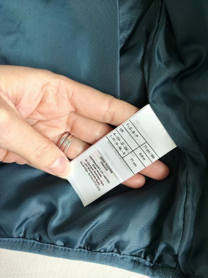 Doudoune/ veste matelassée mi saison Vertbaudet avec fleurs marguerite taille 9 mois - photo numéro 3