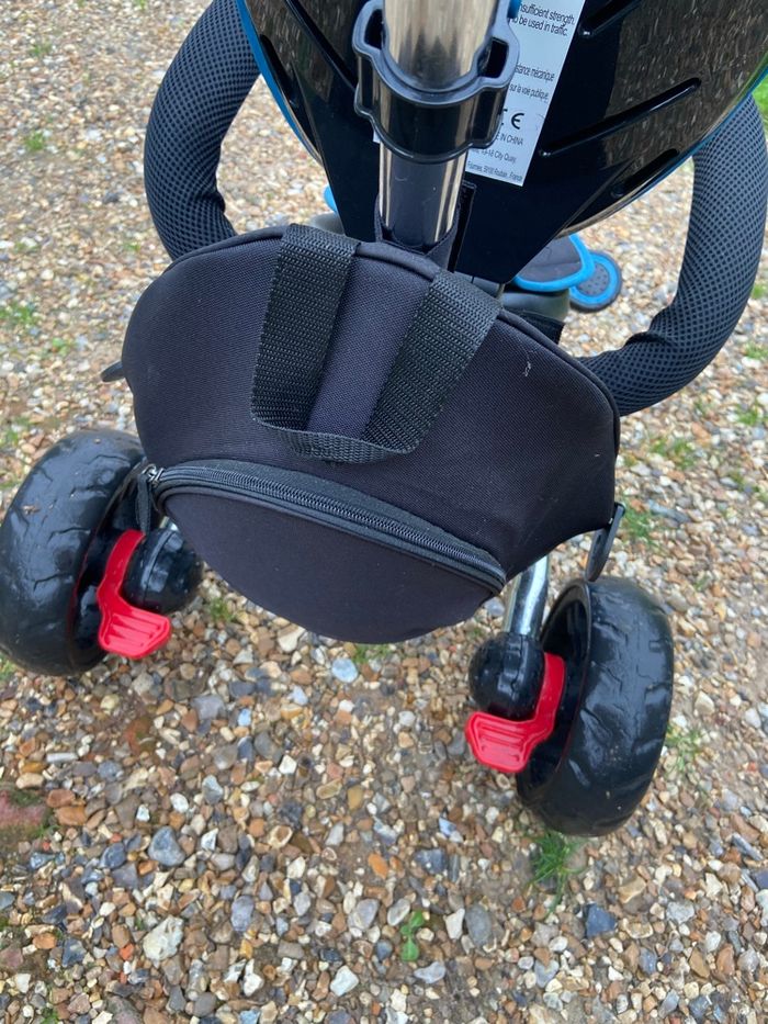 Tricycle Strolly Compact Yvolution - photo numéro 8