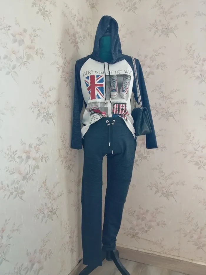 Sweat fin à capuche bleu foncé chiné thème royaume-uni / sans marque / (TU) - photo numéro 2