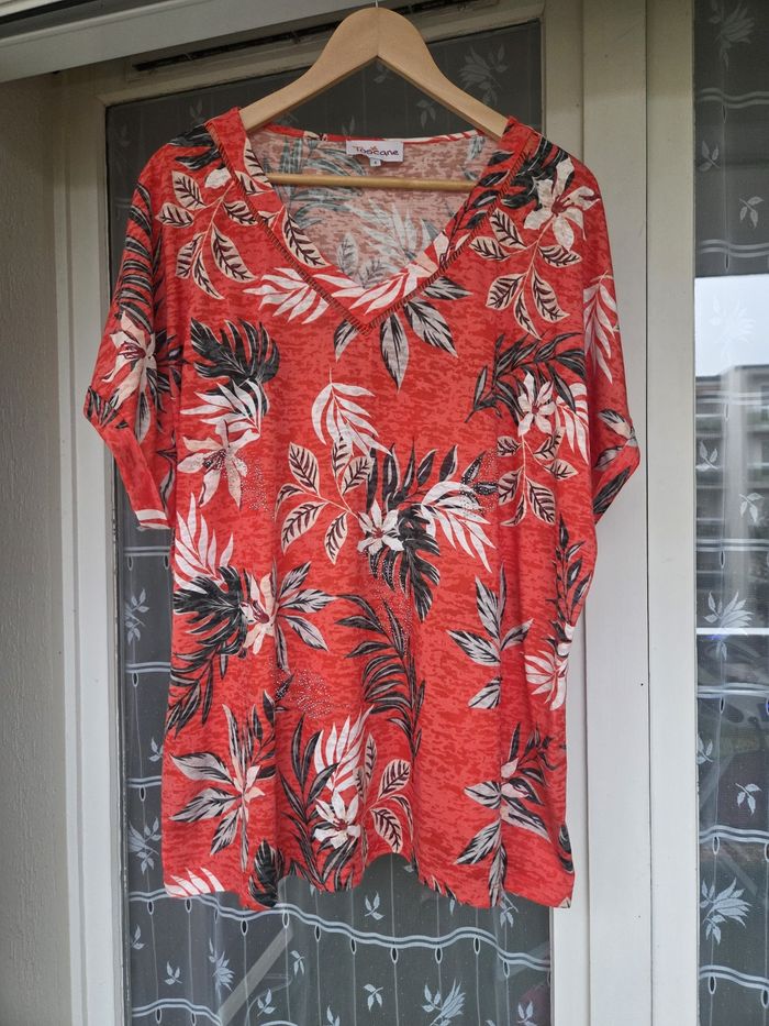 Joli haut femme toscane taille 5(52)