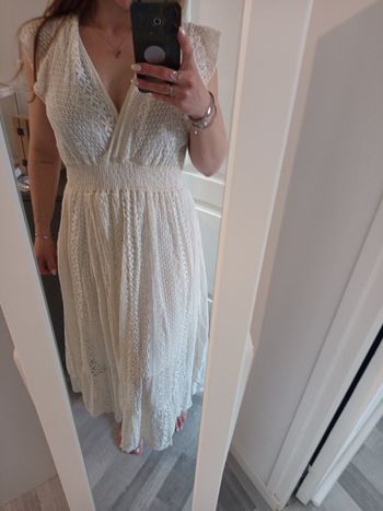 Robe longue dentelle beige 