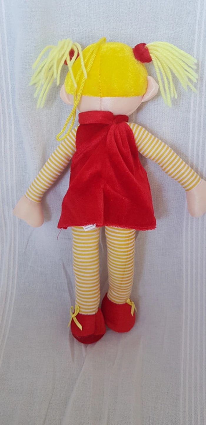 Poupée en chiffon robe rouge fleur jaune - photo numéro 3