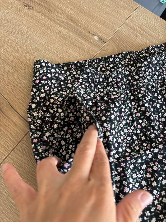 Pantalon fleuri - photo numéro 3