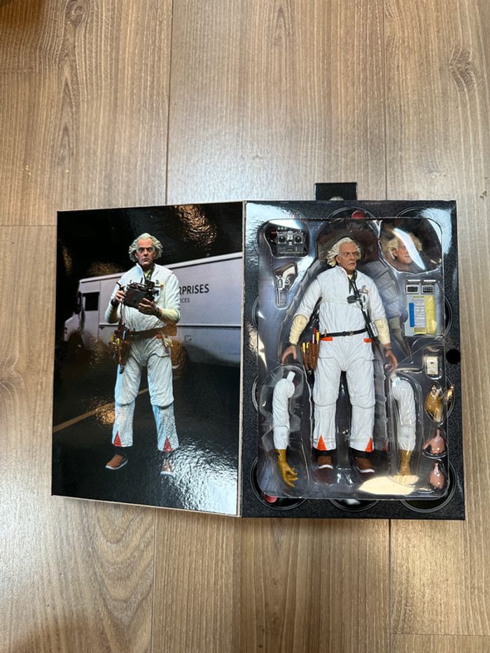 Figurine NECA - Back to the Future - Doc Brown 1985 - Ultimate - 18 cm