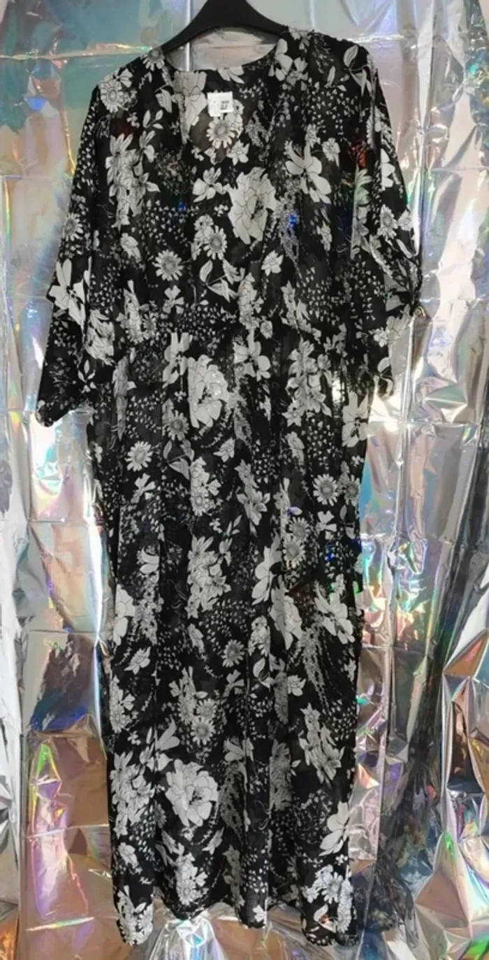 Robe de plage transparente noir et blanc 48/50 - photo numéro 2