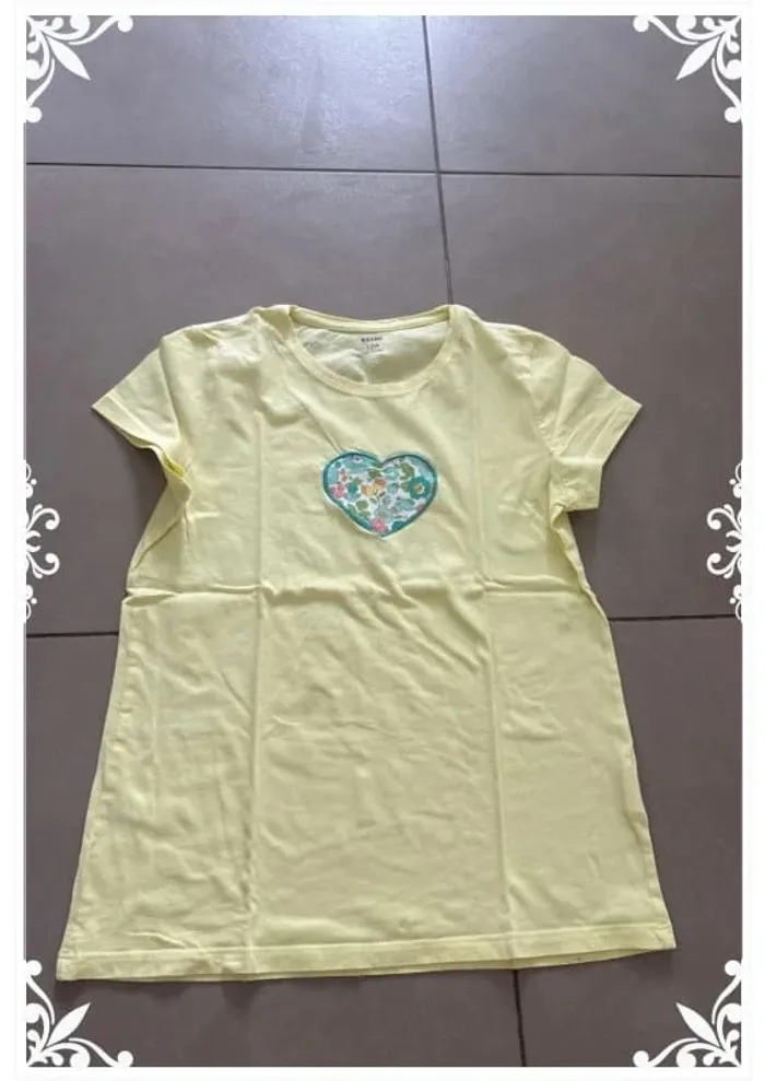 🌞 Pyjama fille 12 ans – Haut brodé jaune Kiabi & short liberty fait main 🌸 - photo numéro 3