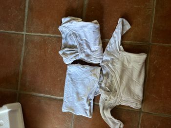 Lot bodies 12 mois