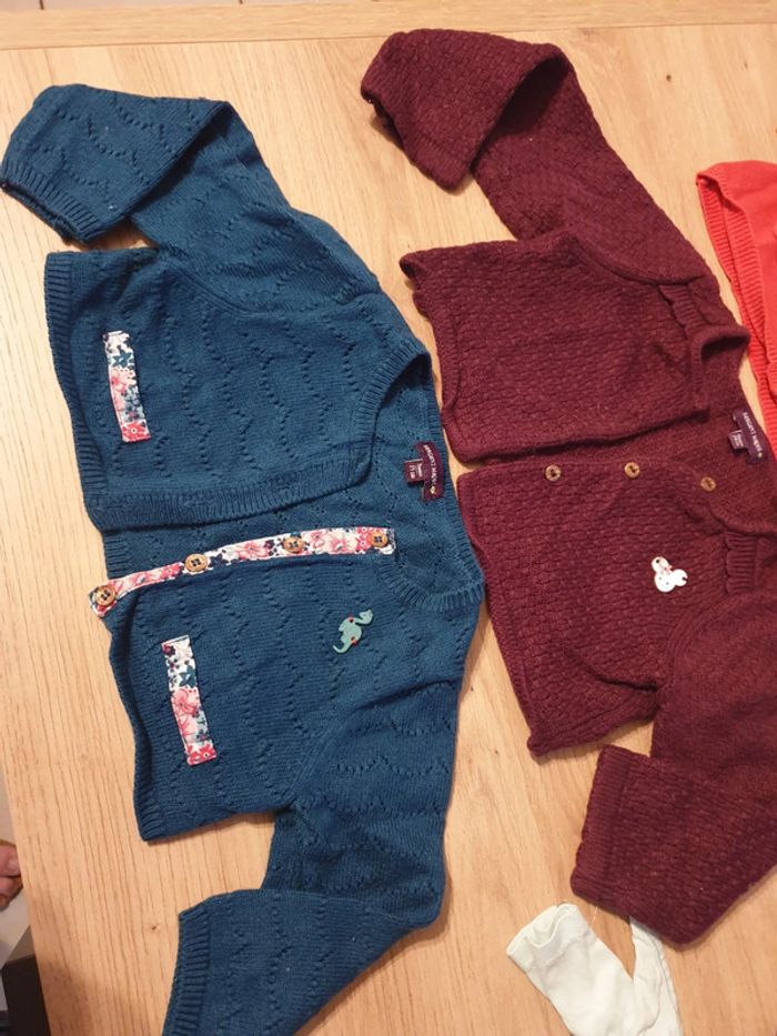 Lot 5 gilets 12 mois - photo numéro 5