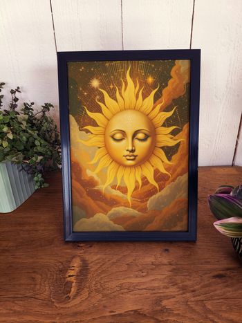 Affiche poster A4 (21×29,7 cm) soleil mystique doré – déco murale bohème, chambre, salon