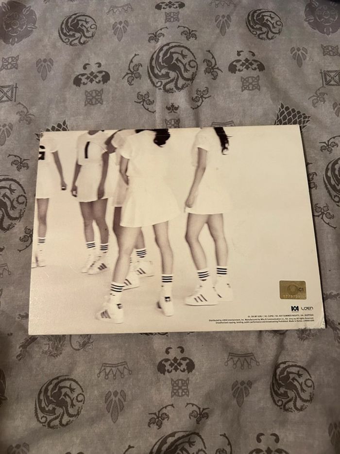 Livre : Oh My Girl + 1 carte + CD - photo numéro 7