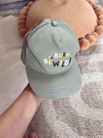 Casquette kaki et multicolore primark