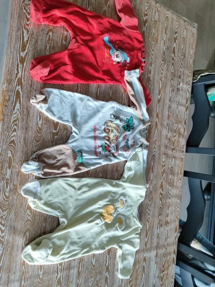 đ lots de 3 pyjamas 3 mois đ - photo numĂ©ro 2