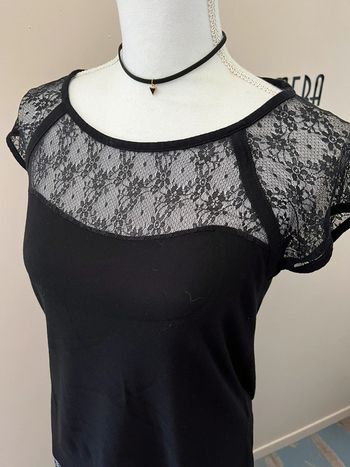 Blouse chic noire manches courtes dentelle Camaïeu taille 2 (38/40)