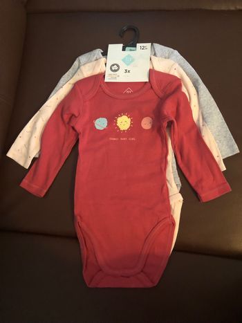 lot de trois bodies manches longues fille 9 mois