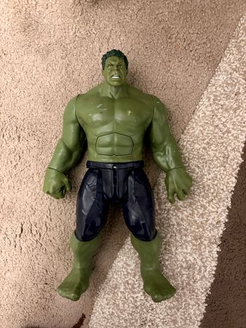 Figurine hulk