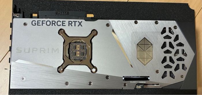 MSI-RTX-4090-SUPRIM. - photo numéro 5