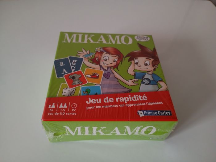 Jeu de cartes  . Jeu de rapidité . À partir de 6 ans.  Mikamo . France cartes. Jeu neuf ,toujours sous  plastique  d'achat - photo numéro 3