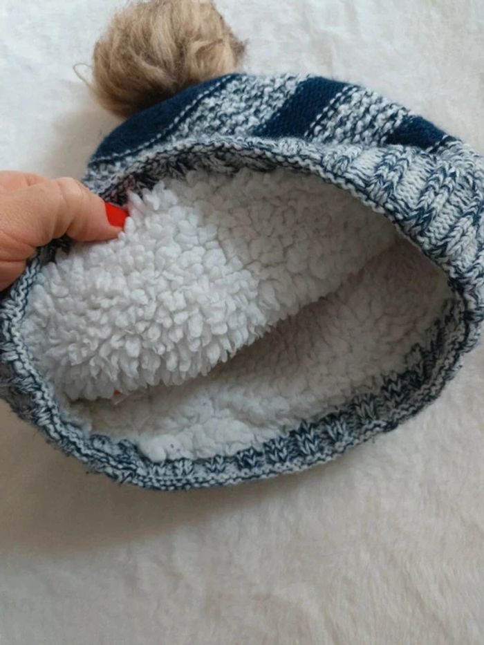 Bonnet marine & blanc avec pompon très chaud intérieur fourré polaire taille 54 / 55 - photo numéro 3