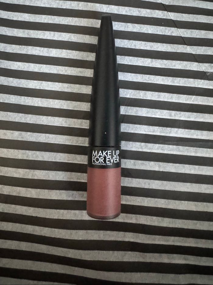 Rouge à lèvres liquide MUFE - photo numéro 3