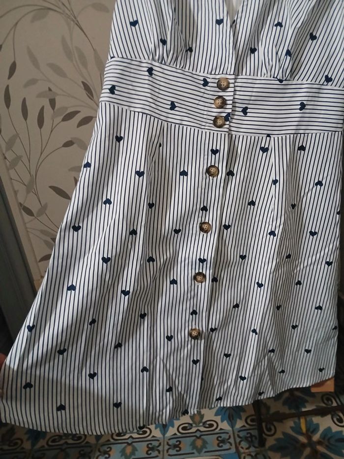Robe d été boutonnée Shein neuve avec étiquette Taille M - photo numéro 2
