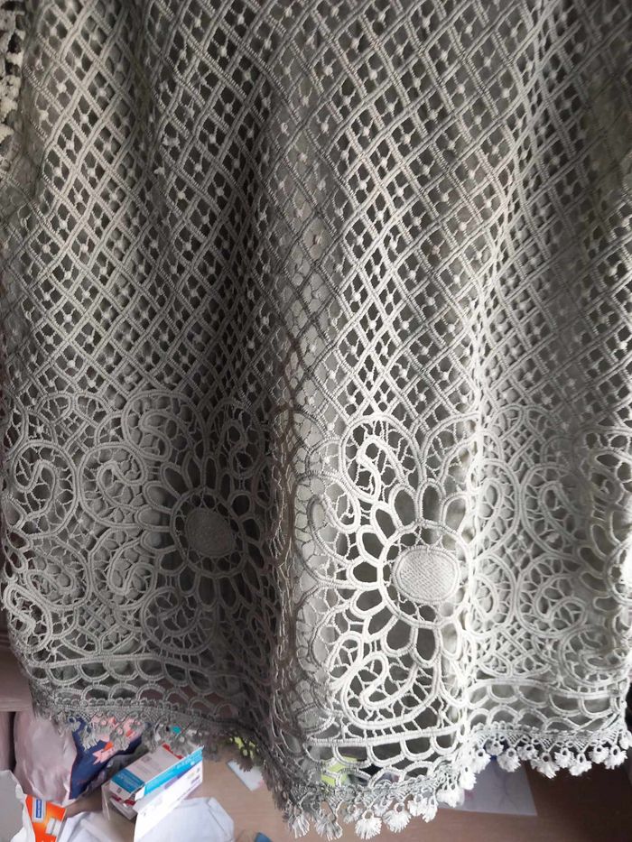 Tee-shirt avec dentelle à fleurs vert clair - photo numéro 5