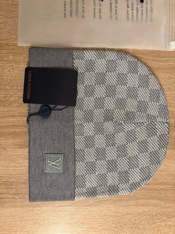 Bonnet lv gris 
