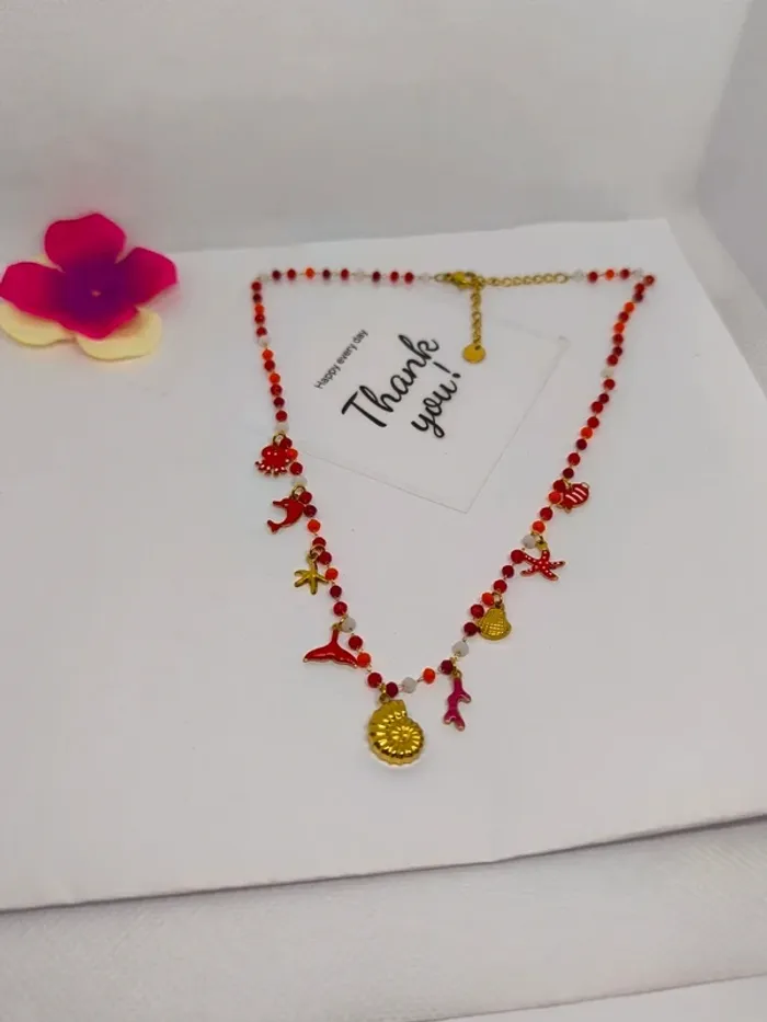Collier doré et rouge avec perles de cristal et breloques de la mer - photo numéro 4