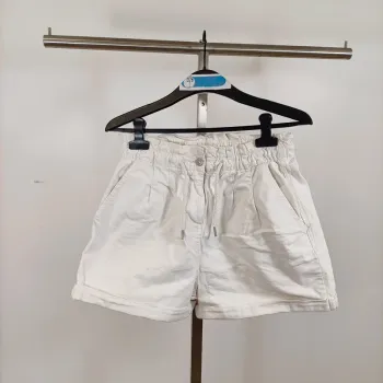 Short blanc taille haute à cordon – effet coton texturé – taille 38 A1032