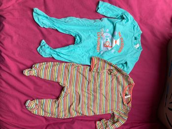 Lot de 2 pyjamas 12mois